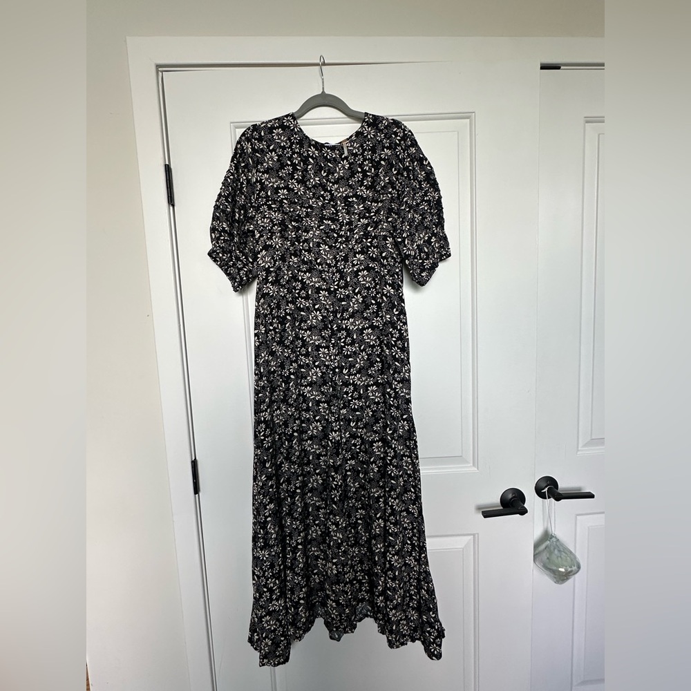 Free People Jessie Black Floral Print Puff Sleeve Midi Dress. Size 12 - Picture 9 of 11